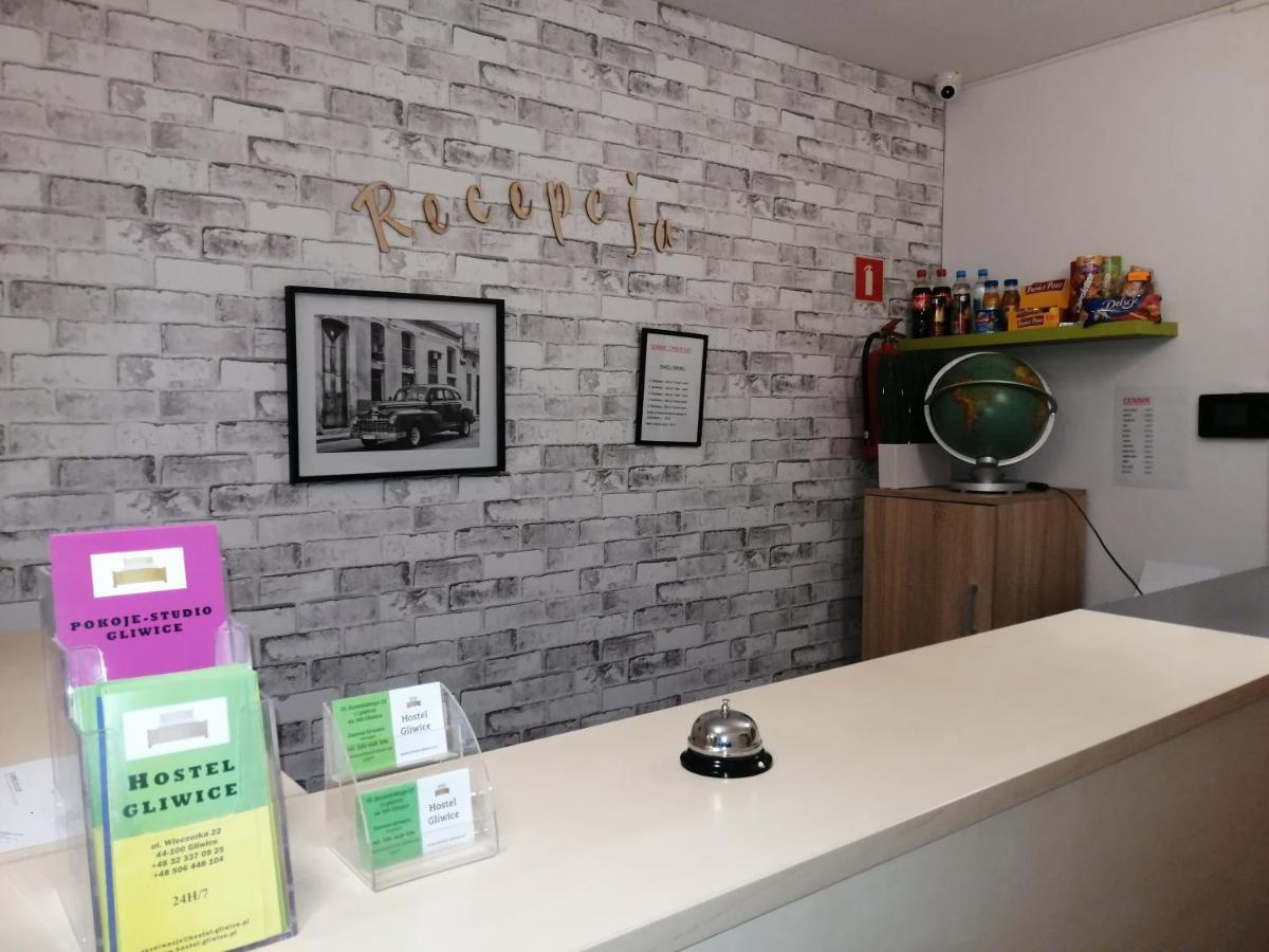 Hostel Gliwice Centrum Parking Eksteriør bilde