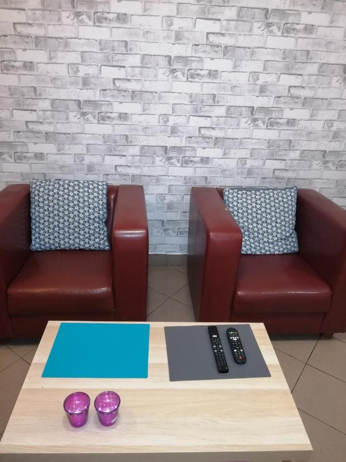 Hostel Gliwice Centrum Parking Eksteriør bilde