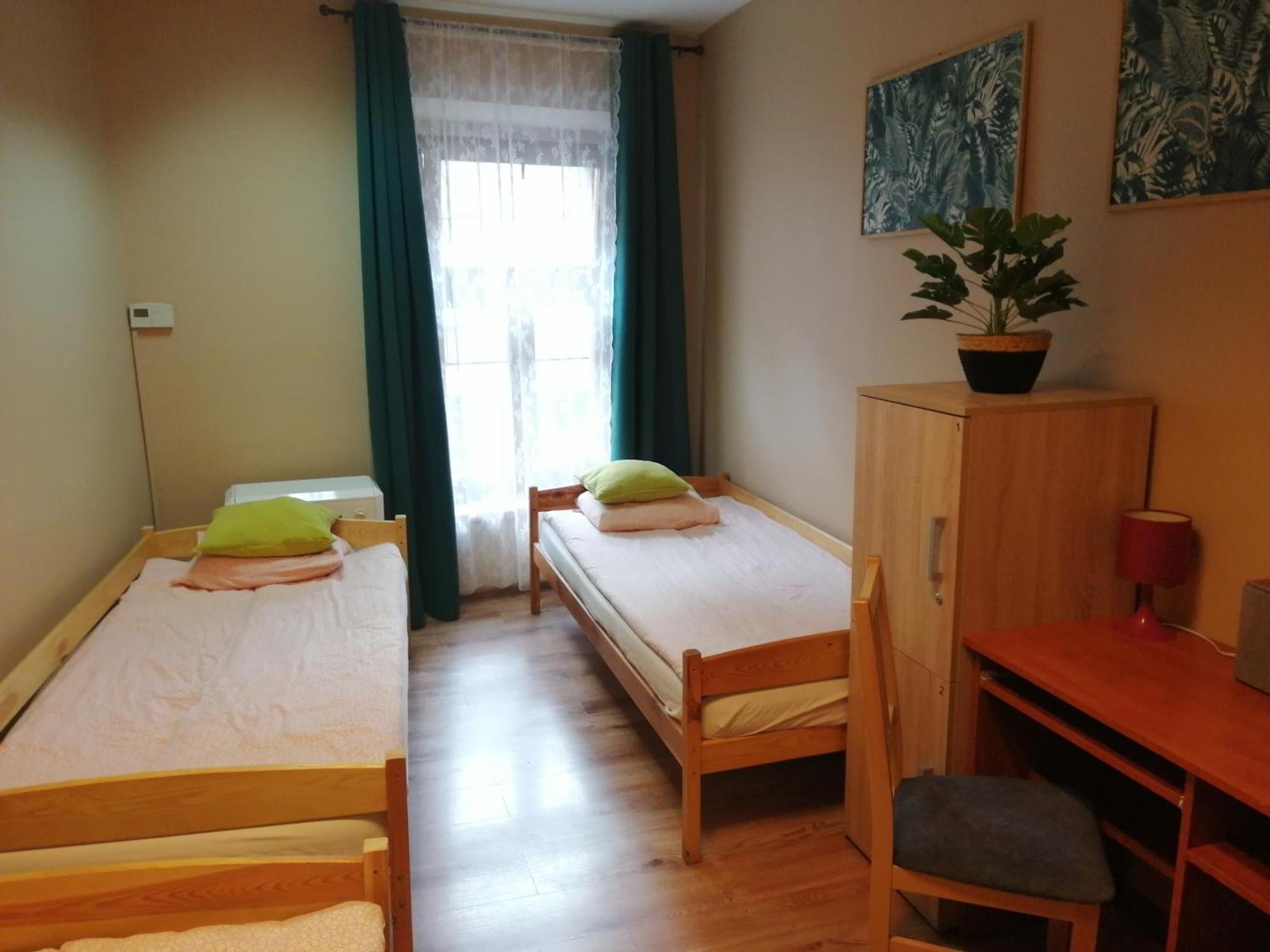 Hostel Gliwice Centrum Parking Rom bilde