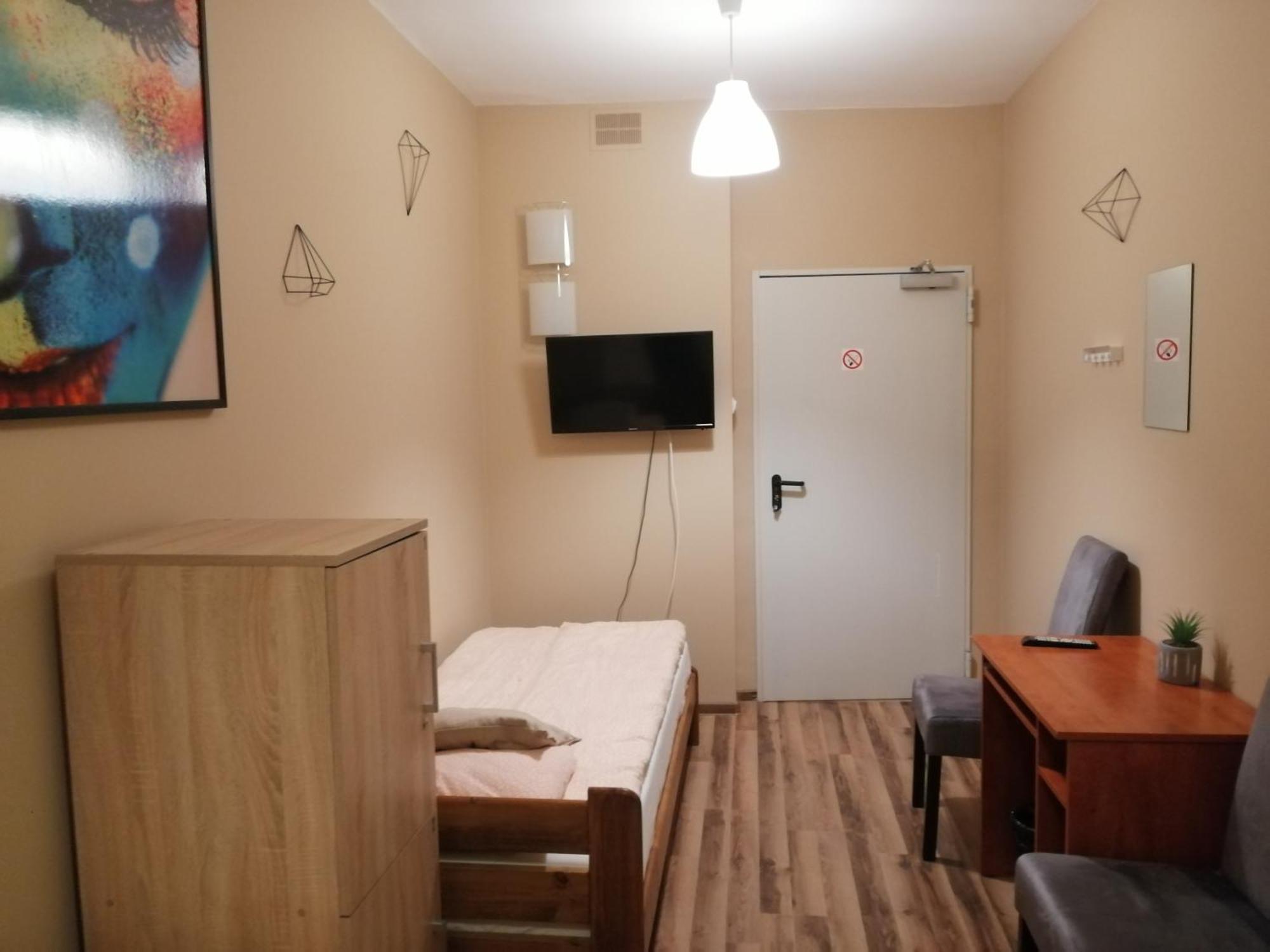 Hostel Gliwice Centrum Parking Rom bilde