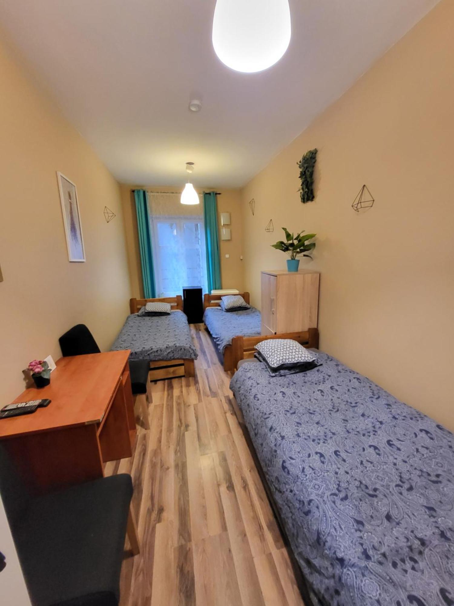 Hostel Gliwice Centrum Parking Eksteriør bilde