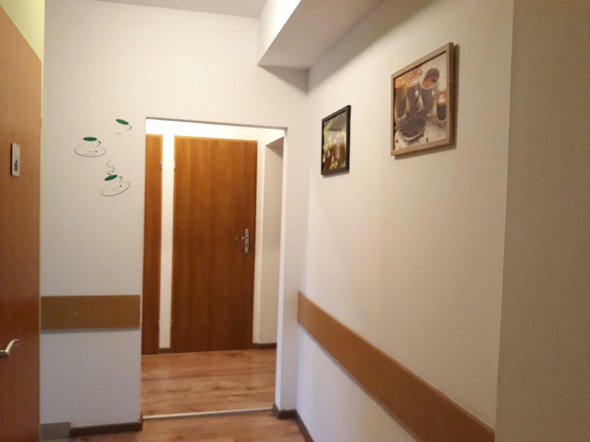 Hostel Gliwice Centrum Parking Eksteriør bilde