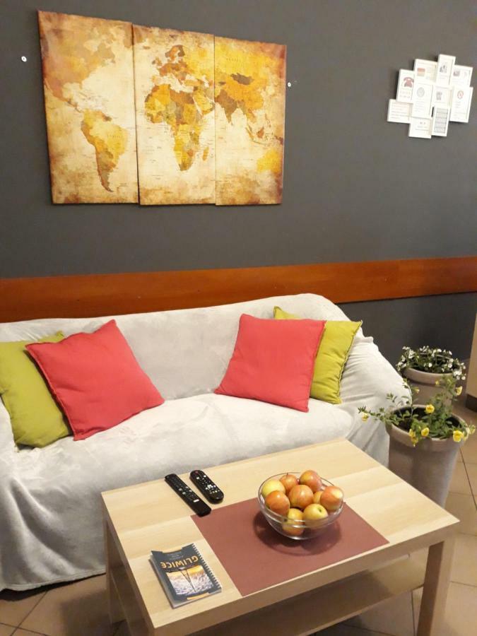 Hostel Gliwice Centrum Parking Eksteriør bilde