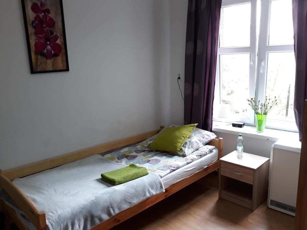 Hostel Gliwice Centrum Parking Eksteriør bilde